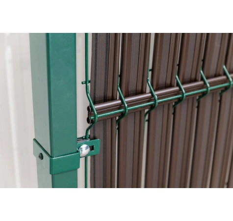 Listwy ogrodzeniowe pionowe 153 x 250 RD 02 ciemny brąz